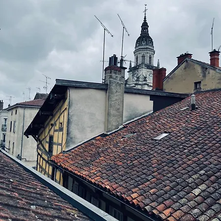 Plongez Dans L'Histoire Du Centre-Ville - Le Refuge Medieval - 3 Etoiles Bourg-en-Bresse Buitenkant foto